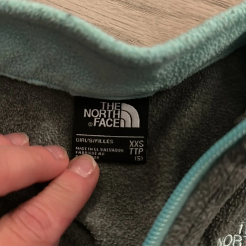 North face fleece 1/4 zip gray/teal‎ girls XXS
